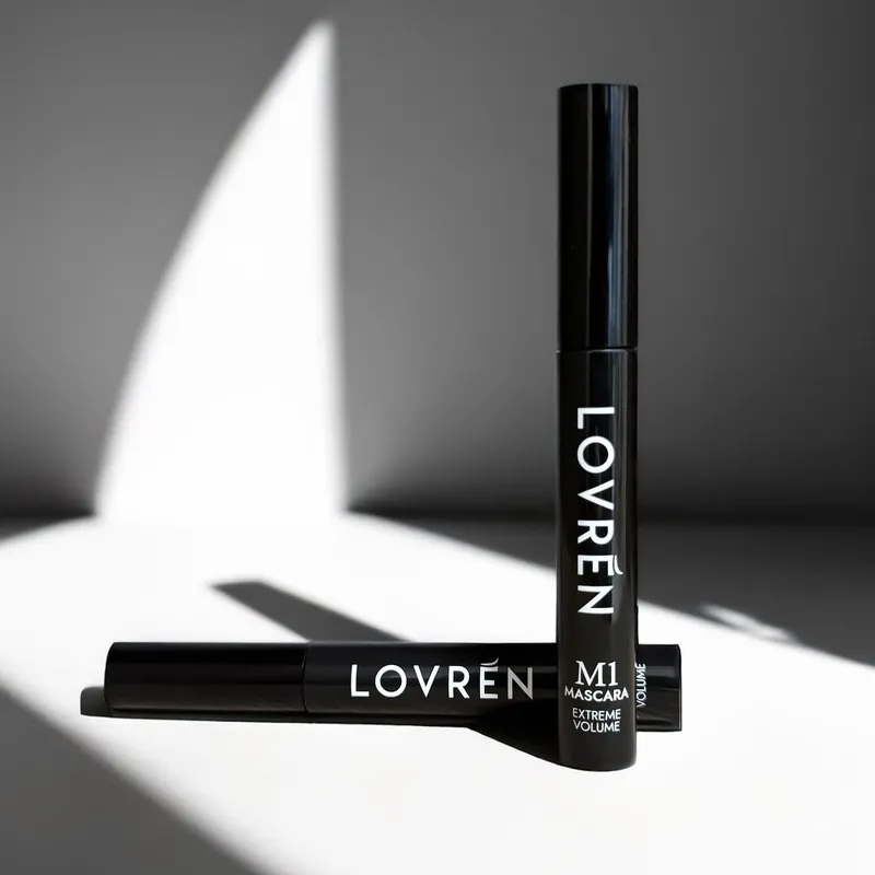 Lovrén odżywczy i ochronny tusz do rzęs z woskiem pszczelim efekt super objętości Mascara M1 Extra Volumne, 10 ml