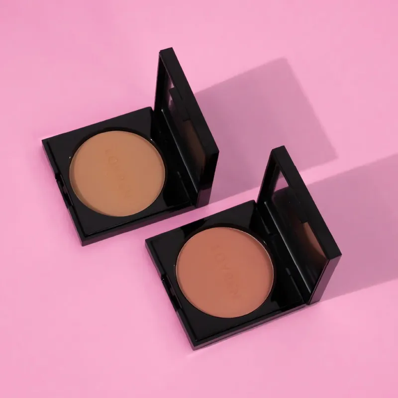 Lovrén nawilżajacy i hipoalergiczny bronzer w kamieniu T2 Power Bronze, 11 g