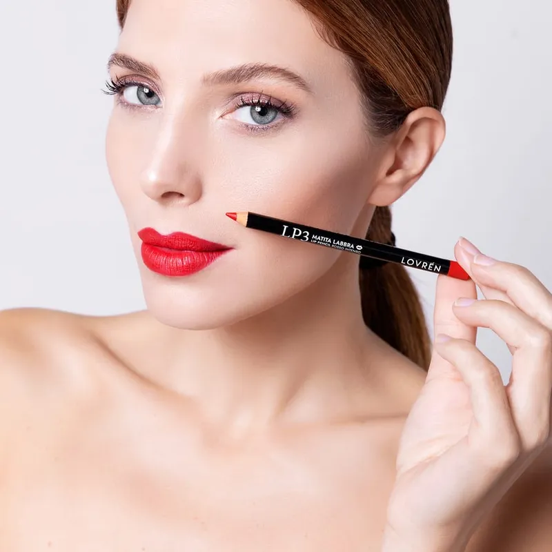 Lovrén Konturówka do ust z organicznym olejem kokosowym i wit E, LP3 Rosso Intenso, 1,1 g